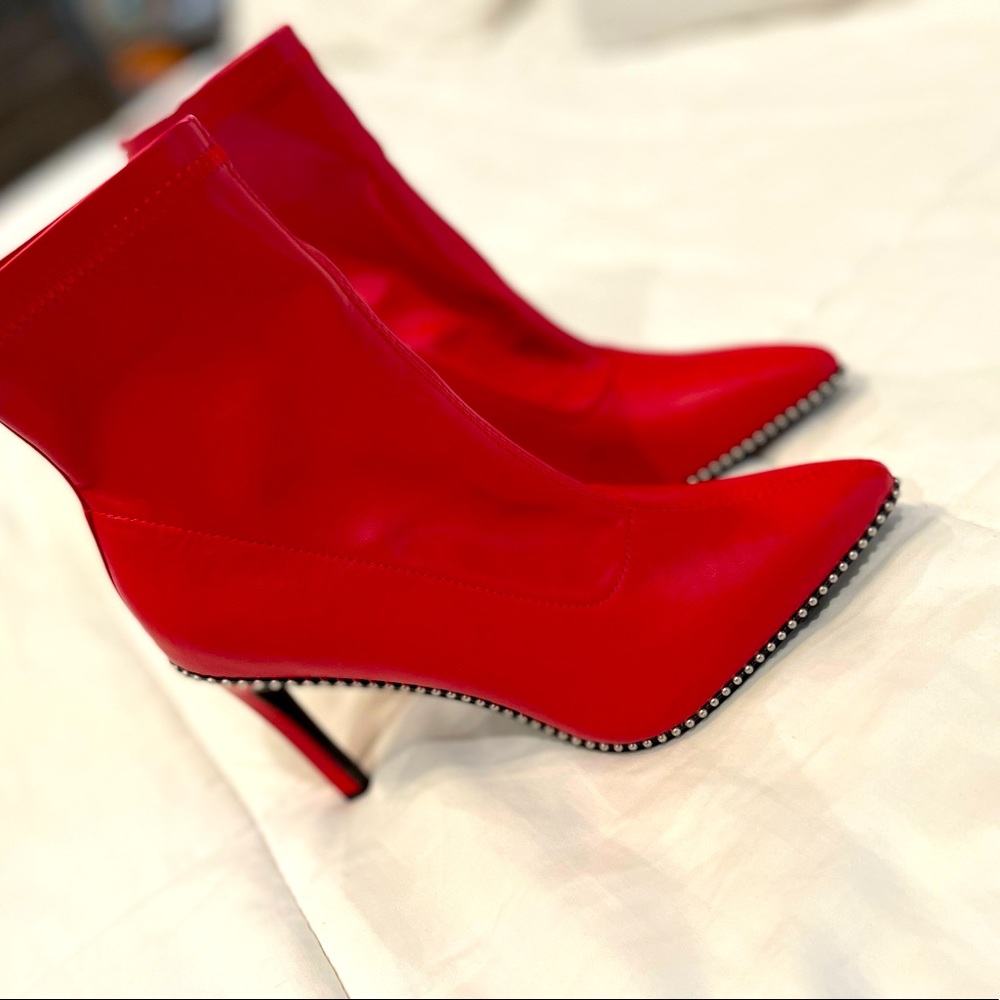 BAR III - Heeled booties - brand new
